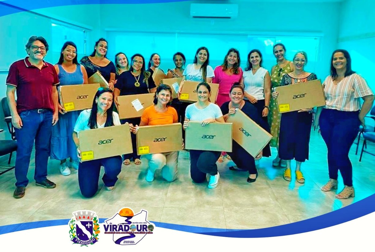 DIRETORES DA REDE MUNICIPAL DE ENSINO RECEBEM NOTEBOOKS E PLANO DE CARREIRA É ANUNCIADO PELO PREFEITO!