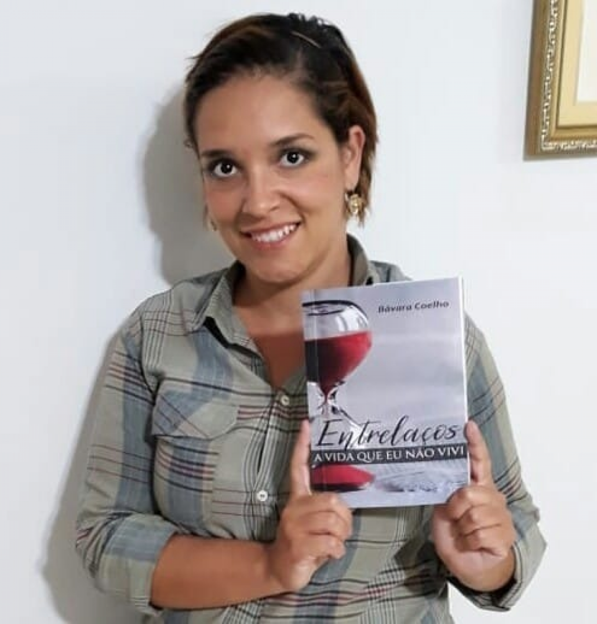 Lançamento do Livro Entrelaços da Autora Tamires Bávara Coelho de Viradouro