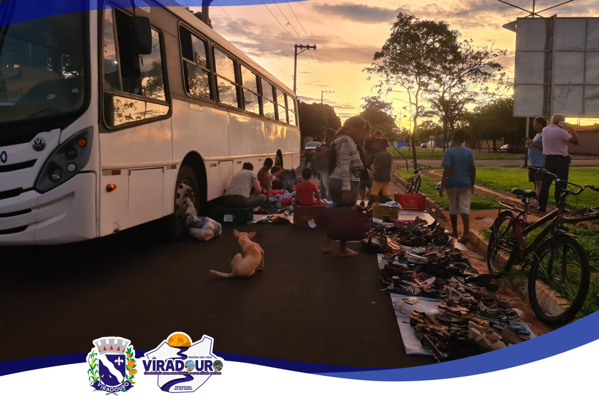 DISTRIBUIÇÃO GRATUITA DE ROUPAS E CALÇADOS NOS BAIRROS.