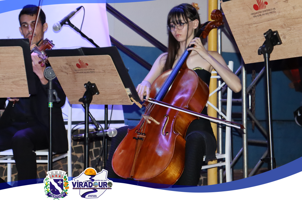 O GRUPO DE CÂMARA DA ORQUESTRA SINFÔNICA DE SÃO JOSÉ DO RIO PRETO VEIO COROAR AS APRESENTAÇÕES DOS ECOS NATALINOS NO PAÇO MUNICIPAL.
