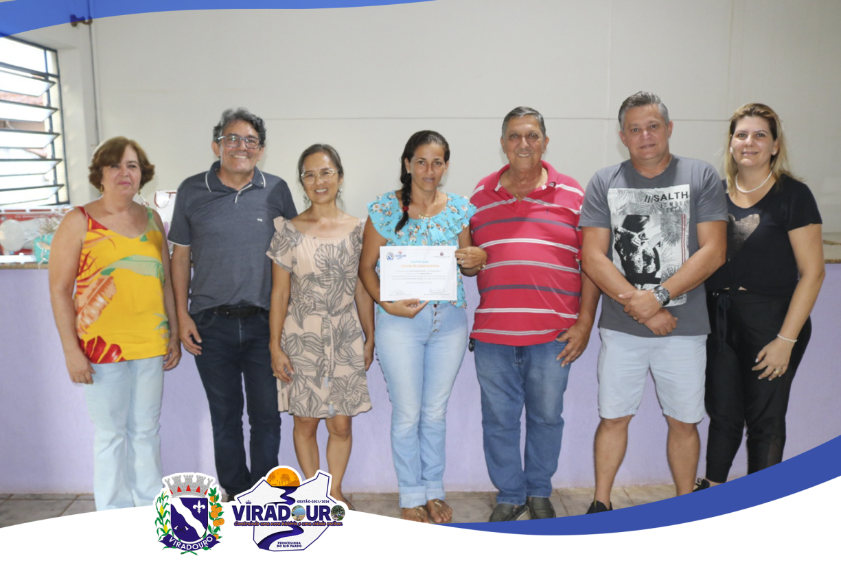 ENTREGA DE CERTIFICADOS DO CURSO DE PANIFICAÇÃO E CONFEITARIA DA ESCOLA DE GASTRONOMIA DO FUNDO SOCIAL EM VIRADOURO!