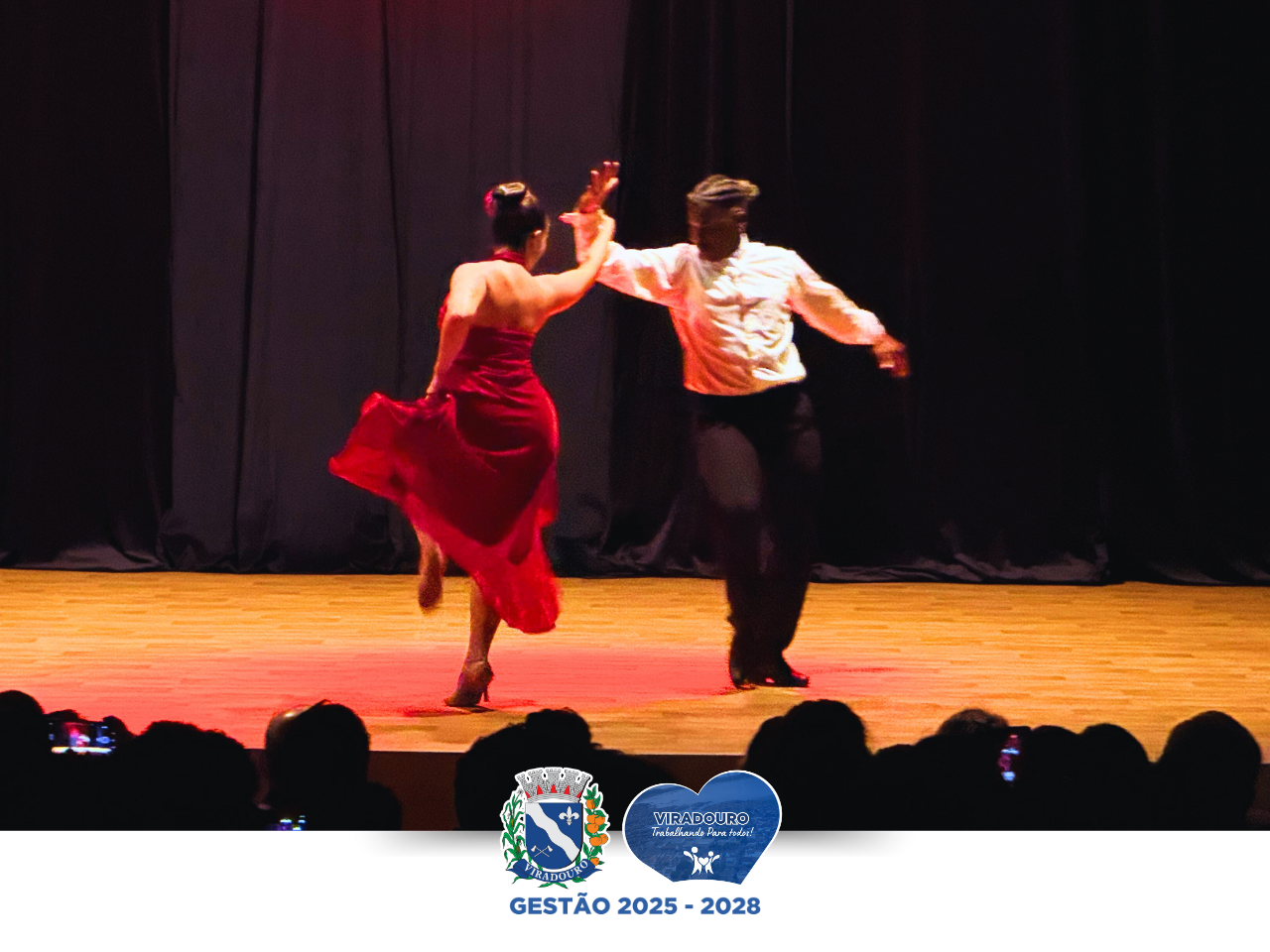 Mostra cultural escola de dança no Teatro Municipal