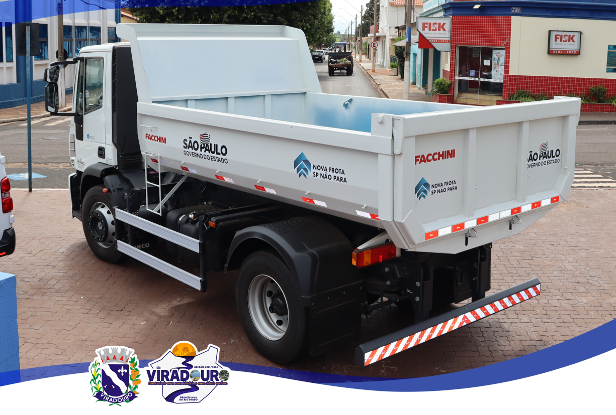 UM NOVO CAMINHÃO BASCULANTE VEIO PARA REFORÇAR FROTA DE VEÍCULOS DA NOSSA CIDADE