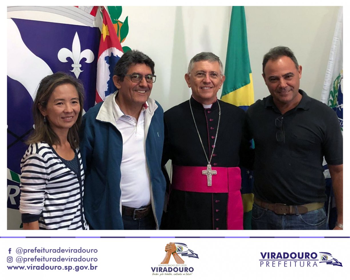 Bispo Visita Viradouro